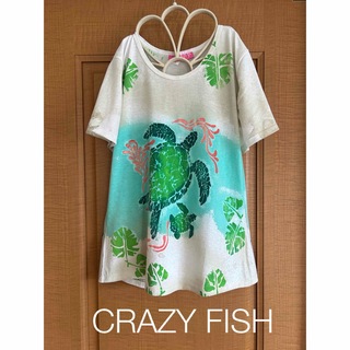 CRAZY FISH  夏らしいウミガメ柄可愛い南国Tシャツ❤️