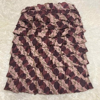 モスキーノ(MOSCHINO)のほぼ未使用　モスキーノ　ティアード　総柄　ピンク　スカート　40(ひざ丈スカート)