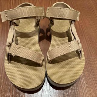 テバ(Teva)の【美品】テバ TEVA ベージュ22cm  厚底(サンダル)