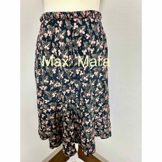 マックスマーラ(Max Mara)のマックスマーラ ピンクの花模様がかわいいフレアースカート(ひざ丈スカート)