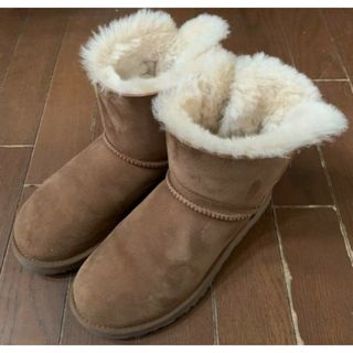 アグ(UGG)の最終値下げ‼︎ UGG リボン　ムートンブーツ(ブーツ)