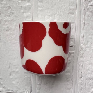 マリメッコ(marimekko)の美品 廃番 完売 ラテマグ ウニッコ unikko レッド ホワイト マリメッコ(食器)