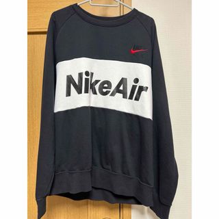 NIKE