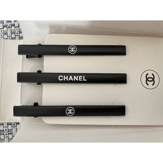 シャネル(CHANEL)の【CHANEL】シャネル ヘアピン３本セット ブラック【新品未使用】(ヘアピン)