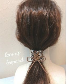 ヘアゴム　バレッタ風　レースアップ　リボン付　レオパード　ブラウン(ヘアアクセサリー)