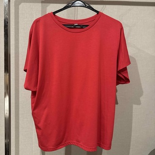 ユニクロ(UNIQLO)のUNIQLO 赤 エアリズムTシャツ(Tシャツ(半袖/袖なし))