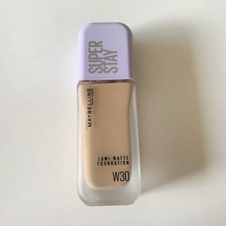 メイベリン(MAYBELLINE)のメイベリン スーパーステイ ルミマット リキッド ファンデーション W30(ファンデーション)