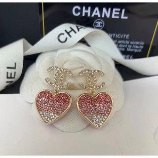 シャネル(CHANEL)のCHANEL   ヴィンテージピアス　ハートが可愛い♡(ピアス)