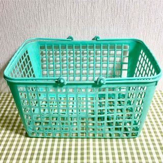 平成 昭和レトロ プラスチック バスケット カゴ パステルグリーン (バスケット/かご)