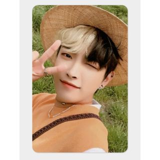 エイティーズ(ATEEZ)のATEEZ ホンジュン summer photobook サマフォト(アイドルグッズ)