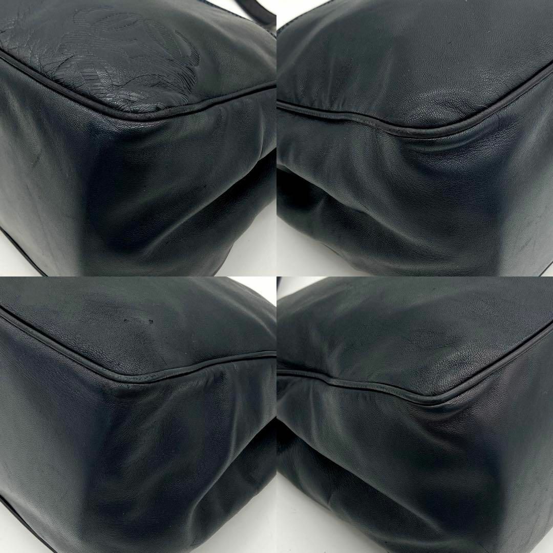LOEWE】ショルダーバッグ アナグラム ゴールド金具 レザー ネイビー LOEWE】ショルダーバッグ アナグラム ゴールド金具 レザー ネイビー