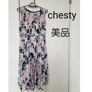 チェスティ(Chesty)の【美品】chesty  ワンピース　花柄　プリーツ　ロングワンピース(ひざ丈ワンピース)