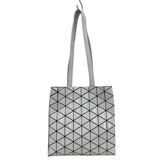 バオバオイッセイミヤケ(BaoBaoIsseyMiyake)のBAOBAO ISSEYMIYAKE(バオバオイッセイミヤケ) トートバッグ - BB83-AG251 白×グレーベージュ×黒 ポリウレタン×ポリエステル×ナイロン×レザー(トートバッグ)