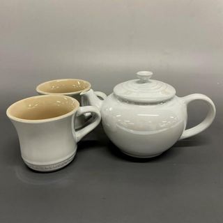 ルクルーゼ(LE CREUSET)のLE CREUSET(ルクルーゼ) 食器新品同様  - アイボリー マグカップ×2点/ティーポット1点 陶器(その他)