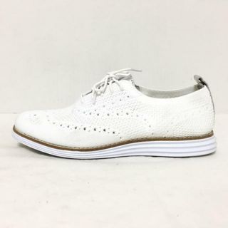 コールハーン(Cole Haan)のCOLE HAAN(コールハーン) シューズ 7B レディース - 白×シルバー ORIGINAL GRAND コットン×レザー(その他)