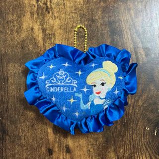 ディズニー(Disney)の中古　シンデレラクッションキーホルダー(キーホルダー)