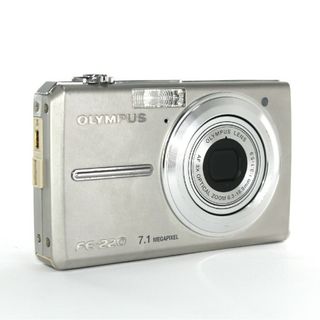 オリンパス(OLYMPUS)のOLYMPUS FE-220 シルバー コンパクトカメラ コンデジ✨完動品✨(コンパクトデジタルカメラ)