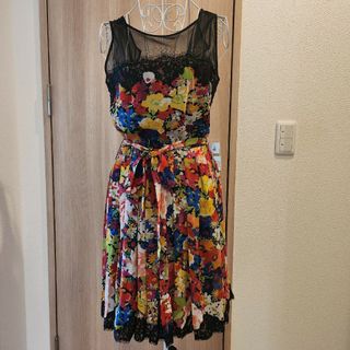 BETSEY JOHNSON(ひざ丈ワンピース)のフリマアイテム一覧 BETSEY JOHNSON(ひざ丈ワンピース)のフリマアイテム一覧