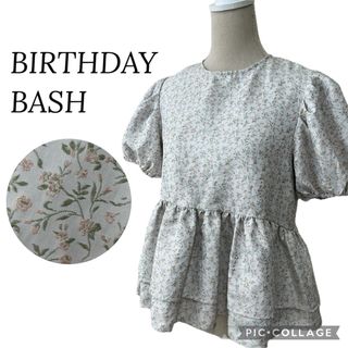 バースデーバッシュ(BIRTHDAY BASH)のバースデーバッシュ　花柄ジャガードペプラムブラウス　パフスリーブ　フラワー　M(シャツ/ブラウス(半袖/袖なし))