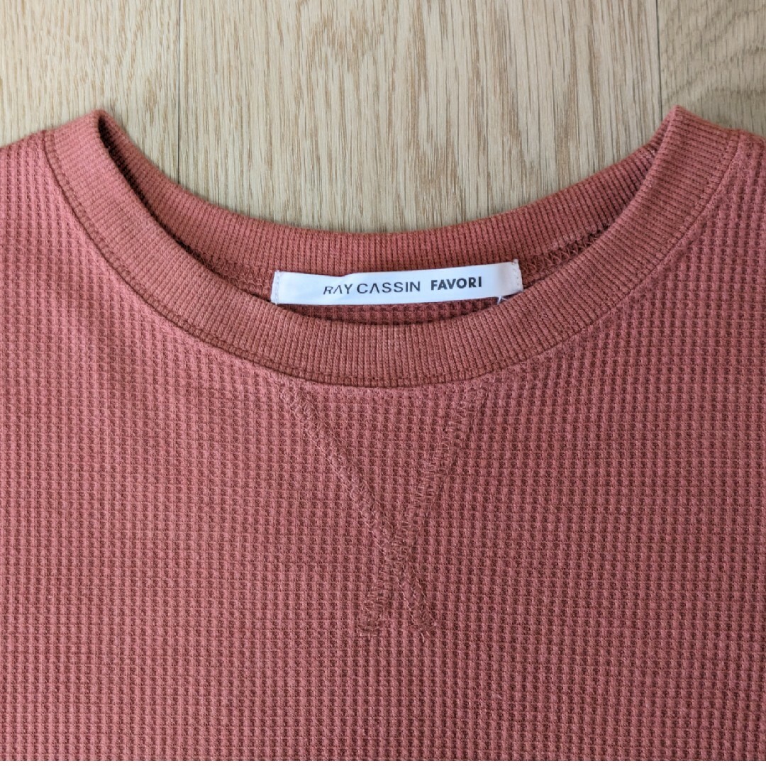 RAY CASSIN FAVORI(レイカズンフェバリ)のRAY CASSIN FAVORI カットソー　フリーサイズ レディースのトップス(Tシャツ(半袖/袖なし))の商品写真