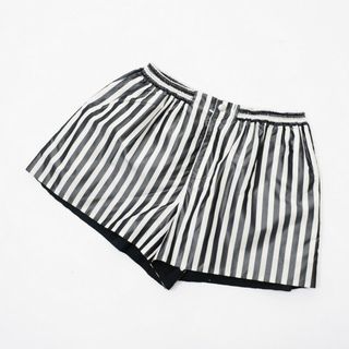 ドゥロワー(Drawer)の■美品■Drawer ドゥロワー シルク ショートパンツ キュロット レディース サイズ36 黒×白 ストライプ ウエストゴム ブランド古着【中古】20210516/GH6577(その他)