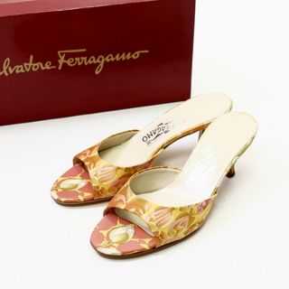 ■未使用品■Salvatore Ferragamo サルヴァトーレ フェラガモ サンダル ミュール 靴 レディース 6B（22.5cm相当）フラワー フィッシュ イエロー オレンジ イタリア製 20210531/GH7402(サンダル)