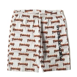 Supreme - Supreme シュプリーム パンツ サイズ:L 15SS THRASHER 総柄 スケート イージー ショーツ Skate Short ホワイト 白 コラボ ボトムス ショートパンツ ズボン【メンズ】【中古】