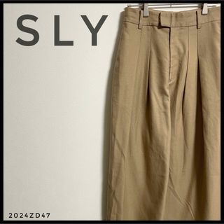 スライ(SLY)のSLY スライ　チノパン　バギーワイドパンツ　ベージュ　カジュアル　脚長効果(バギーパンツ)