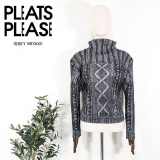 プリーツプリーズイッセイミヤケ(PLEATS PLEASE ISSEY MIYAKE)の★ PLEATS PLEASE イッセイミヤケ ★ 転写 アランニット トップス(Tシャツ(長袖/七分))