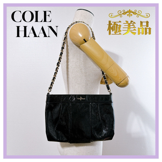 コールハーン(Cole Haan)のCOLE HAAN コールハーン　ショルダーバッグ　ブラック　パテント　極美品(ショルダーバッグ)