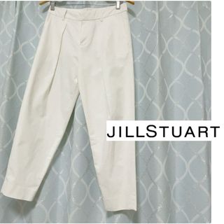 ジルスチュアート(JILLSTUART)のJILL Stuart タックパンツ ジョガーチノパン M~L(クロップドパンツ)