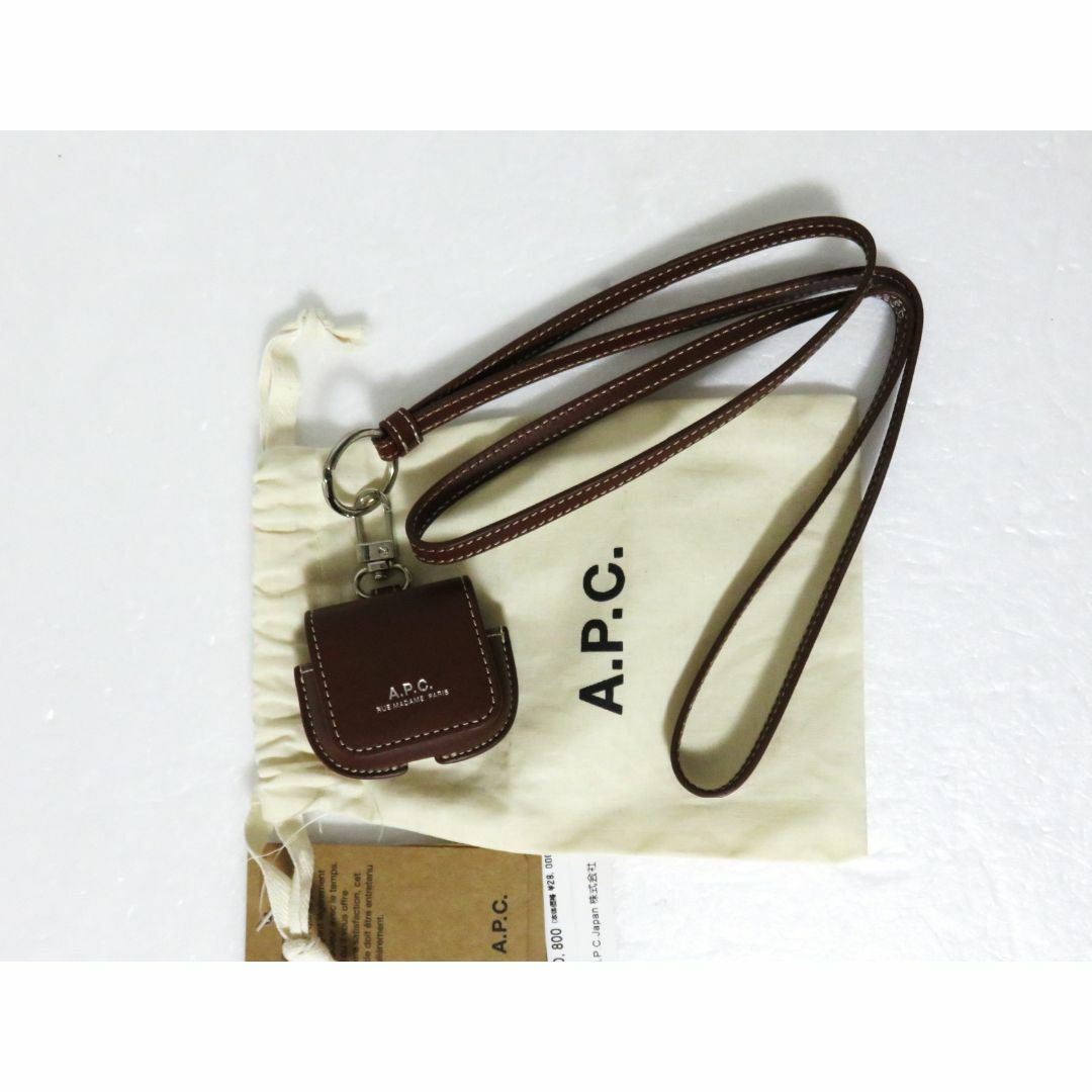 A.P.C - 定価3万 A.P.C. Airpods Case Max 3eme ブラウンの通販 A.P.C - 定価3万 A.P.C. Airpods Case Max 3eme ブラウンの通販