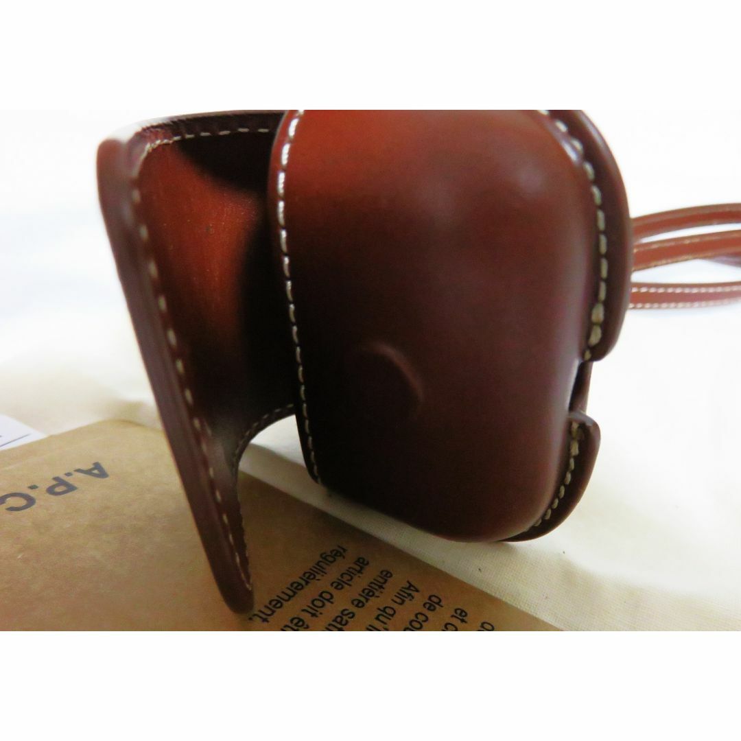 A.P.C - 定価3万 A.P.C. Airpods Case Max 3eme ブラウンの通販 A.P.C - 定価3万 A.P.C. Airpods Case Max 3eme ブラウンの通販