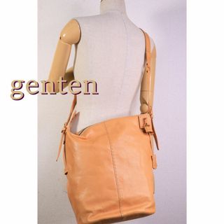 ゲンテン(genten)のgenten ゲンテン◆薄茶のカデナ付きショルダーバッグ◎A4バケツ型(ショルダーバッグ)