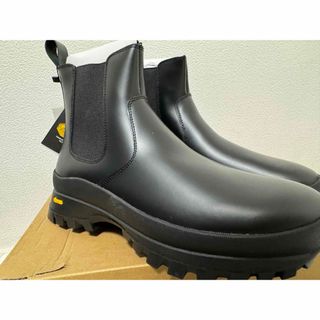 ザラ(ZARA)の新品未使用　VIBRAM レザーチェルシーアンクルブーツブーツ41 26.5cm(ブーツ)