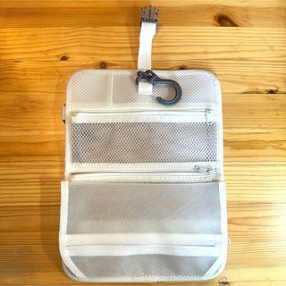 MUJI (無印良品) - 無印良品　吊るせるケース 約２２×１４．５ｃｍ