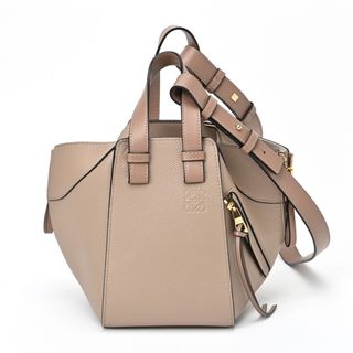 ロエベ(LOEWE)のロエベ / LOEWE　ハンモックバッグ コンパクト　 A538H13X03　ソフトグレインカーフ　サンド(グレージュ系)　【中古】 商品番号 S-155751(ショルダーバッグ)