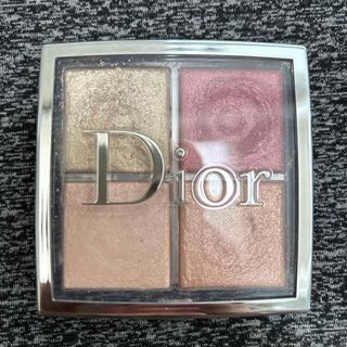 ディオール(Dior)のディオール　バックステージフェイスグロウパレット　004(フェイスカラー)