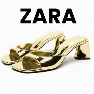 ザラ(ZARA)の【ZARA】ゴールドメタルサンダル39サイズ(サンダル)