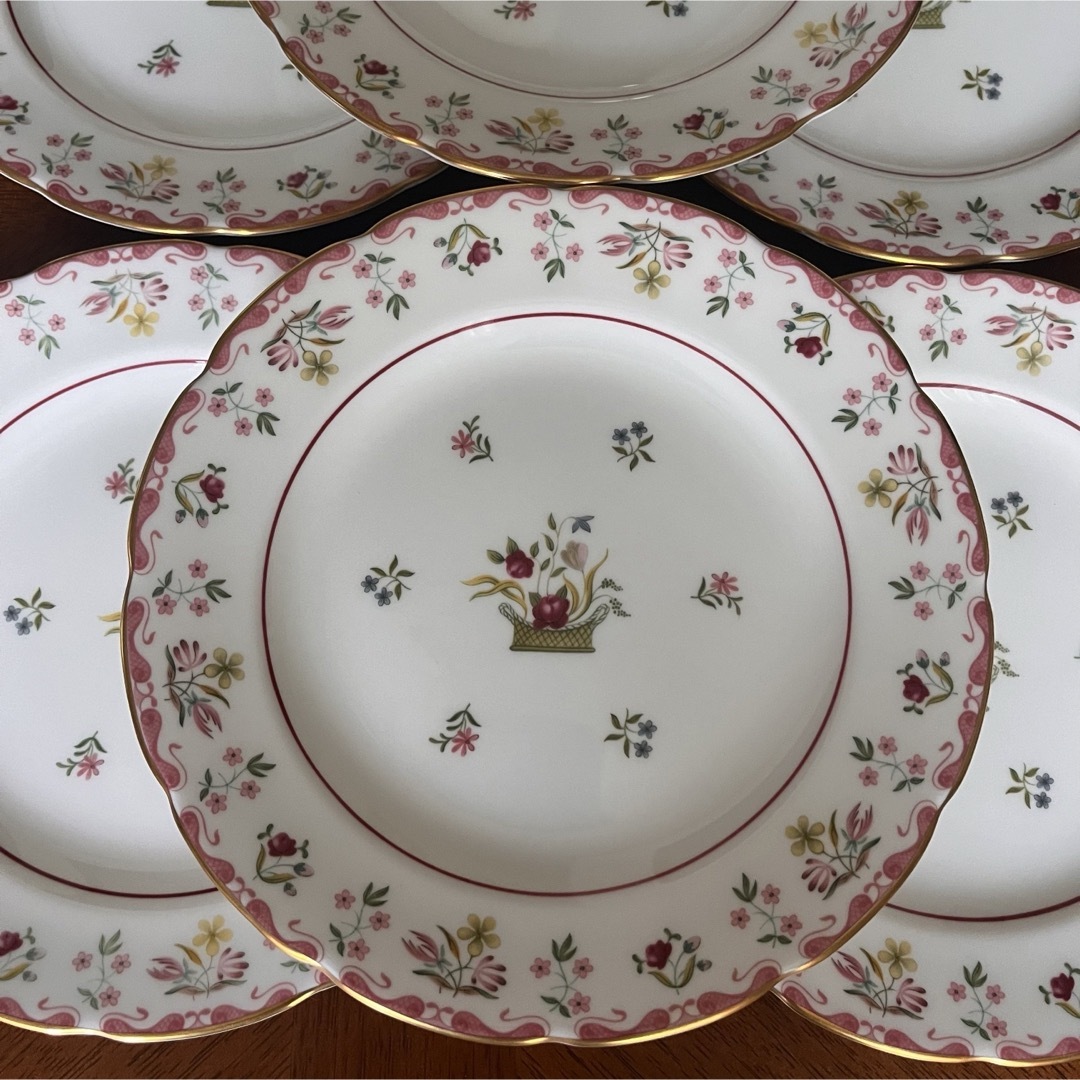 WEDGWOOD - 【黒壺美品】英国製 ウェッジウッド☆ビアンカ WEDGWOOD - 【黒壺美品】英国製 ウェッジウッド☆ビアンカ