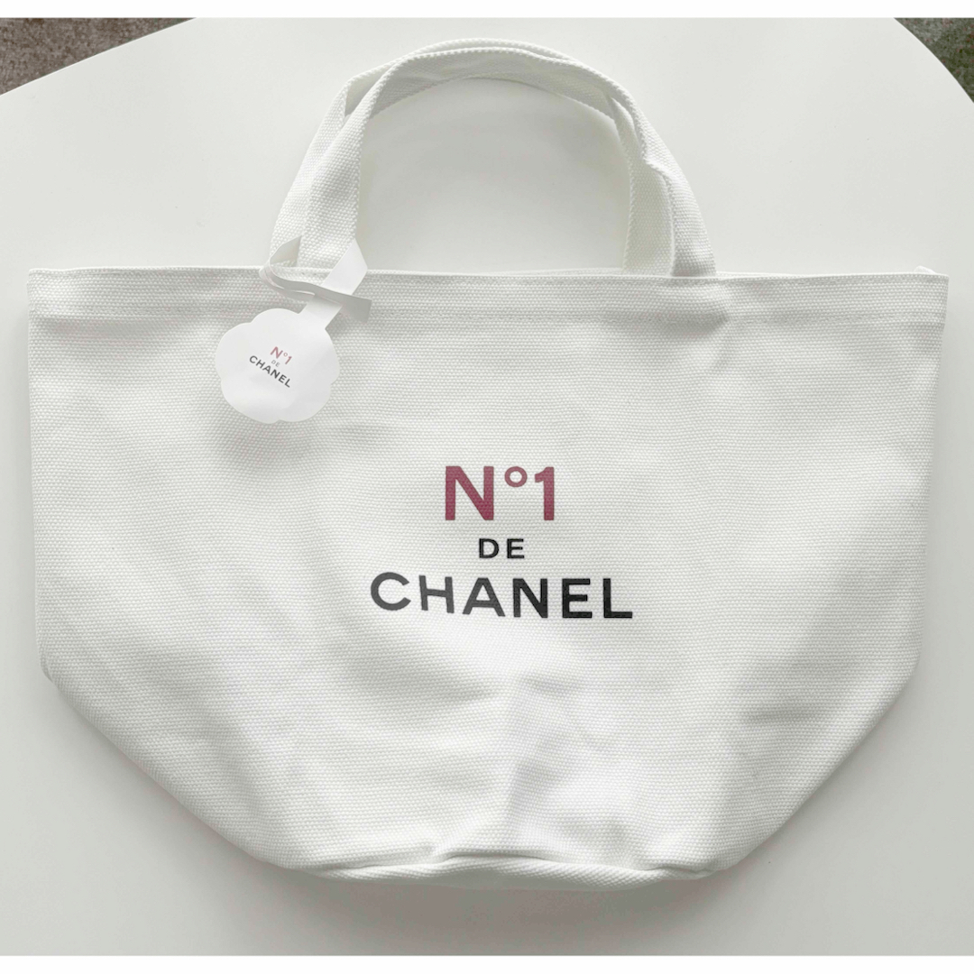 CHANEL - ☆未使用☆ シャネル N°1 DE CHANEL ノベルティ トート CHANEL - ☆未使用☆ シャネル N°1 DE CHANEL ノベルティ トート