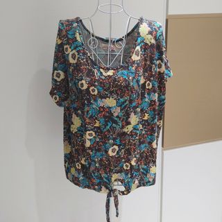 チチカカ(titicaca)の[新品･タグ付き] TITICACA チチカカ しなやか 花柄 Ｔシャツ(Tシャツ(半袖/袖なし))