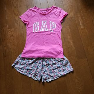 ギャップキッズ(GAP Kids)のGapシャツ・小花柄ショートパンツ　140(Tシャツ/カットソー)