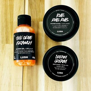 ラッシュ(LUSH)のLUSH ラッシュ 浴用化粧品 大人気 3点 ボディソープ スクラブ ローション(ボディローション/ミルク)