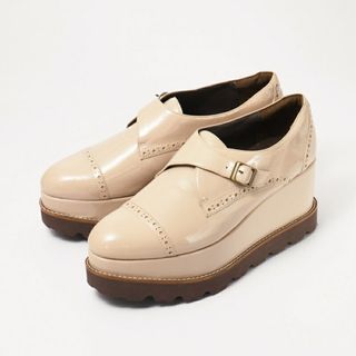 フォクシー(FOXEY)の■美品■DAISYLIN デイジーリン モンクストラップ シューズ 靴 レディース サイズ37（24.0cm相当）エナメル パテント ベージュ 厚底 ブランド古着【中古】20230418/GN1291(ショルダーバッグ)