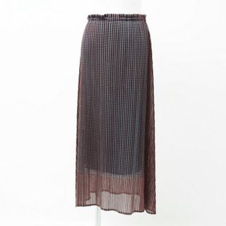 イッセイミヤケ(ISSEY MIYAKE)の■美品■PLEATS PLEASE プリーツプリーズ イッセイミヤケ プリーツスカート サイズ1 ストライプ ブランド古着【中古】20230501/GN2935(その他)