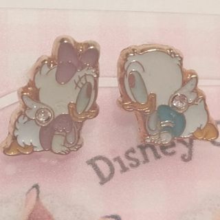 ディズニー(Disney)のデイジーとドナルドのピアス(ピアス)