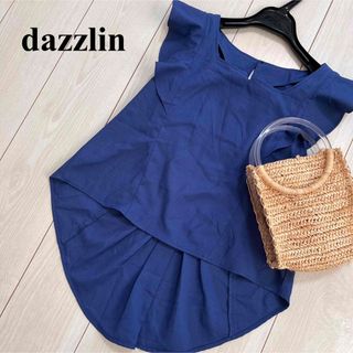 ダズリン(dazzlin)のdazzlin 美品　スクエアネック　肩フリル　ブラウス　テールカット　ブルー(シャツ/ブラウス(半袖/袖なし))