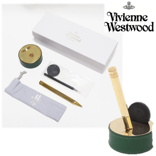 ヴィヴィアンウエストウッド(Vivienne Westwood)の《ヴィヴィアンウエストウッド》箱付新品 レザーペンスタンドセット ボールペン(ペン/マーカー)