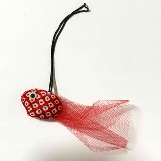 金魚 根付け キーホルダー 赤色 レッド 和風 鹿子柄 和柄 ファンシー レトロ(キーホルダー)